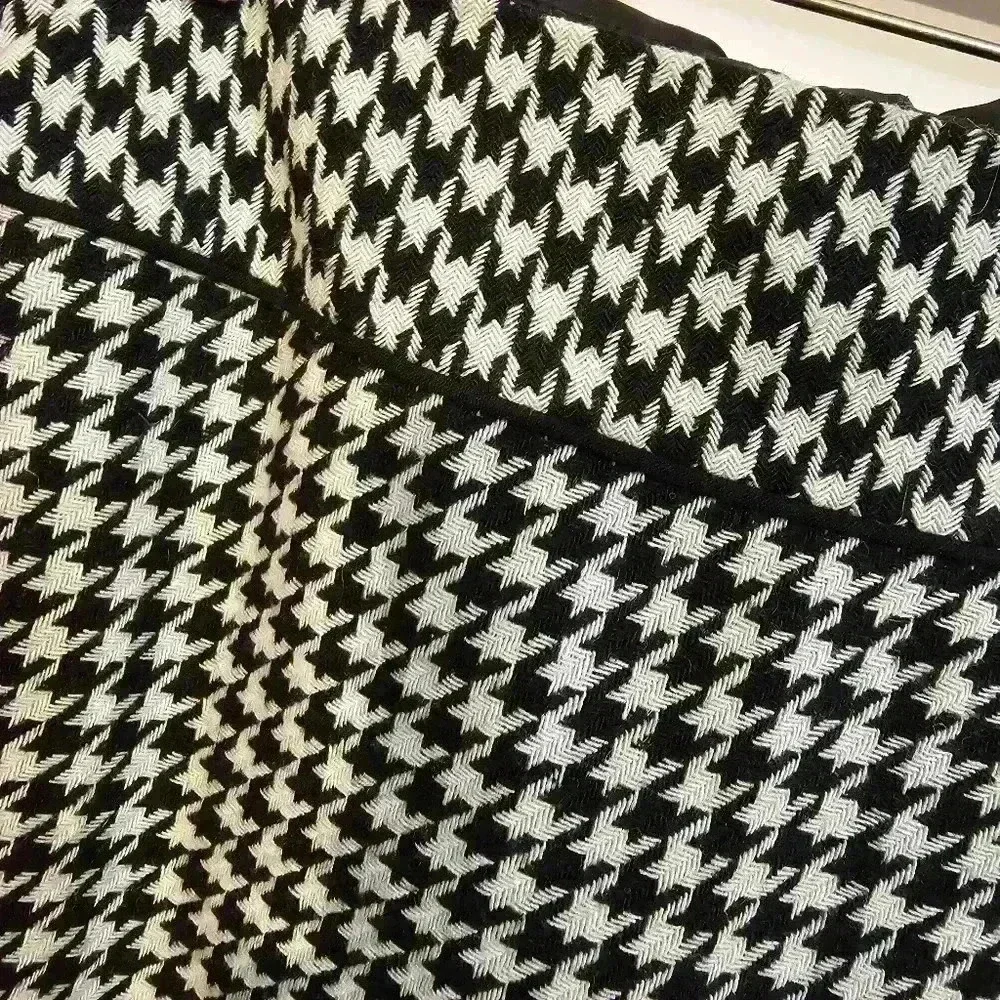 Alex Marie Women's Houndstooth Pencil Skirt - Picture 2 of 5
